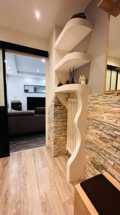 Appartement Proche Centre Ville Avec Parking Gratuit آنسي المظهر الخارجي الصورة
